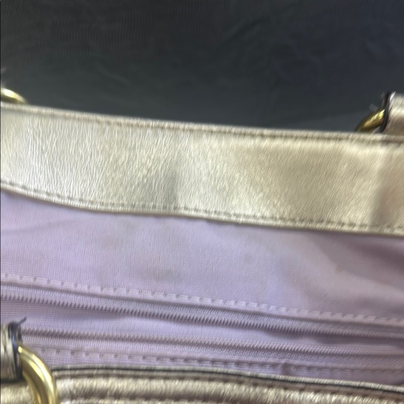 Coach Cream and Gold Shoulder Bag with Textured Leather - Picture 5 of 7